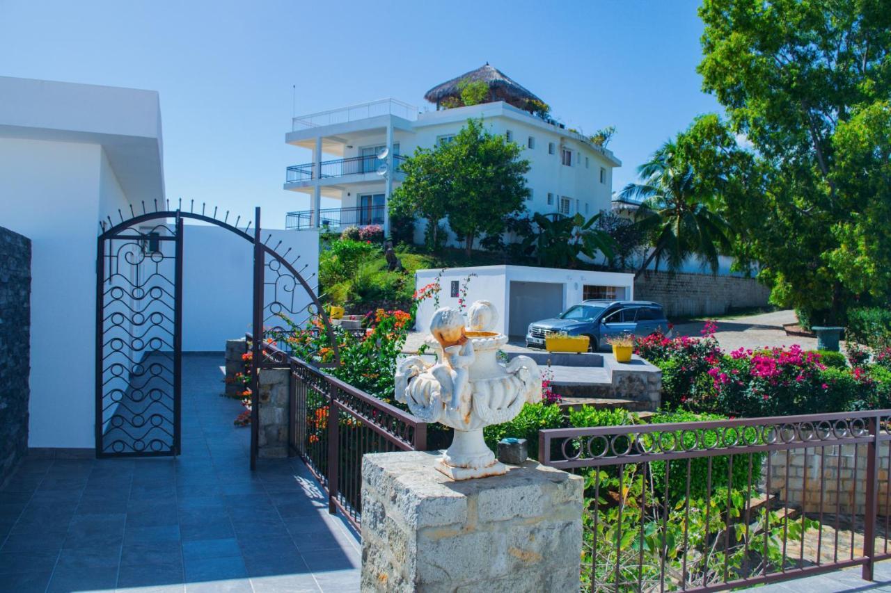 Orangea Beach Resort Andilana Esterno foto